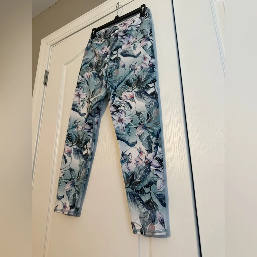 Floral Watercolor Leggings - Picture 4 of 6